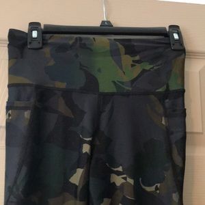 Pre Loved Old Navy High Rise Leggings, Size Medium